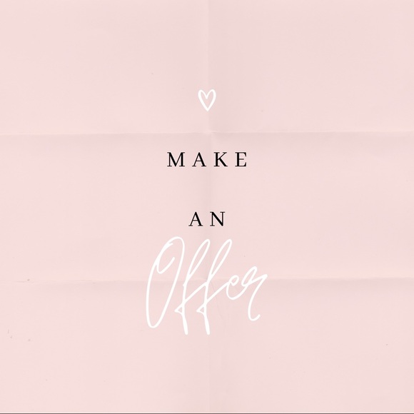 Make an offer 👗👖👚 - Picture 1 of 1